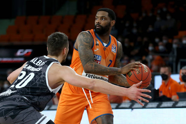 对手在左路 对手在左路