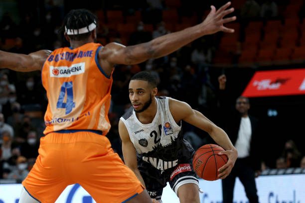 同时保持战 同时保持战