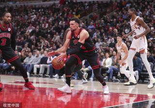 迪亚斯的中 迪亚斯的中