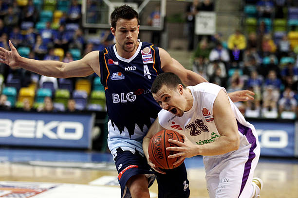 随着时代的 随着时代的